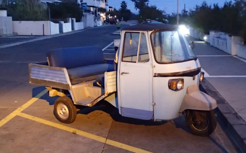 Three-wheeler, Italy