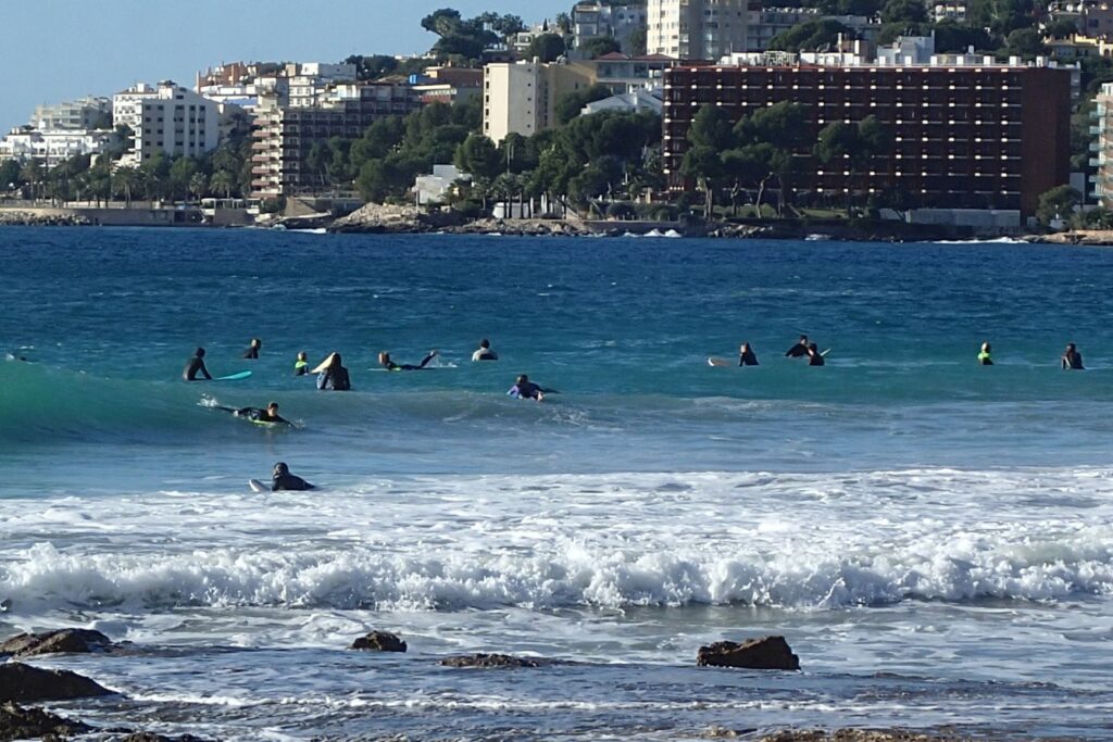 Surfing the Med Mallorca