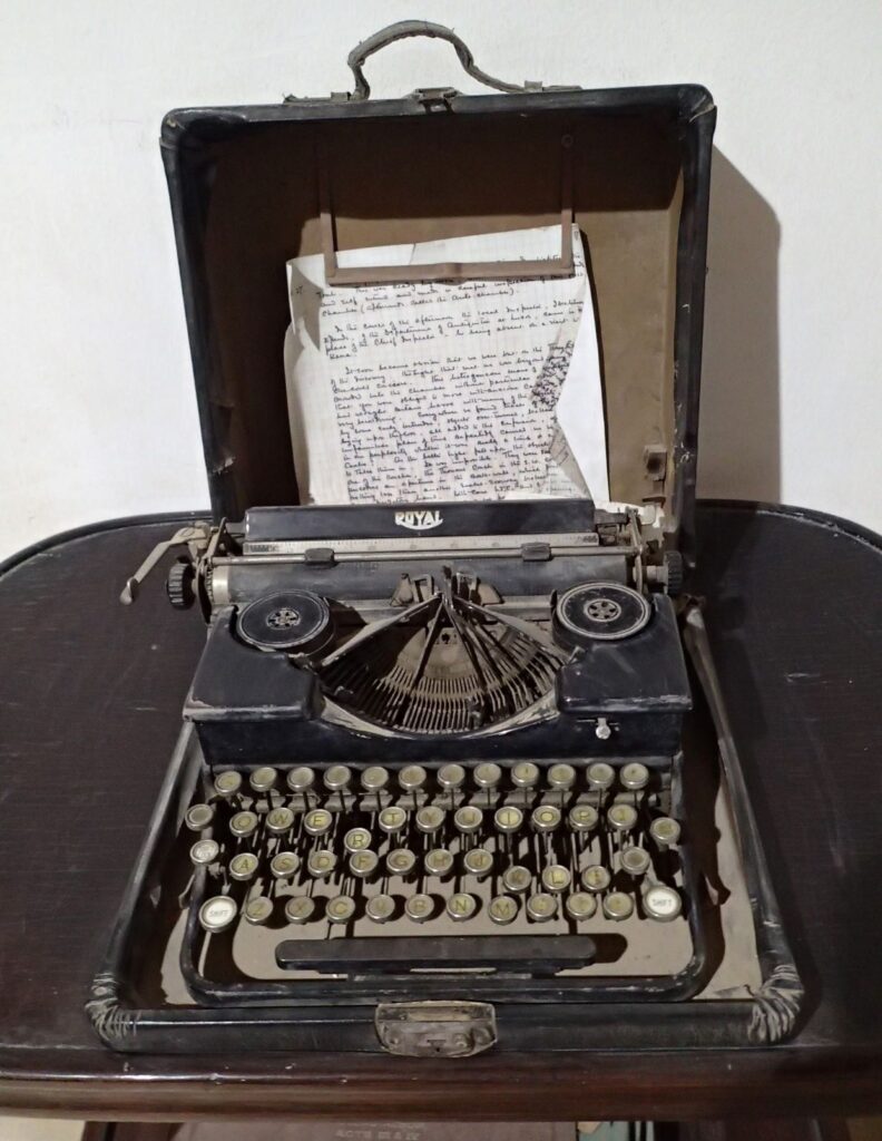 Typewriter, Carter's house, Luxor