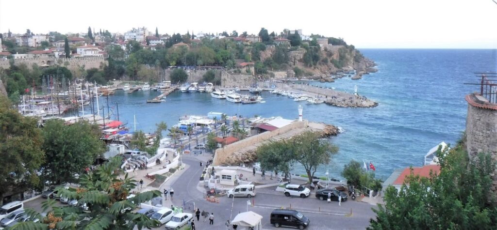 Antalya Harbour, Saint Didier wreck