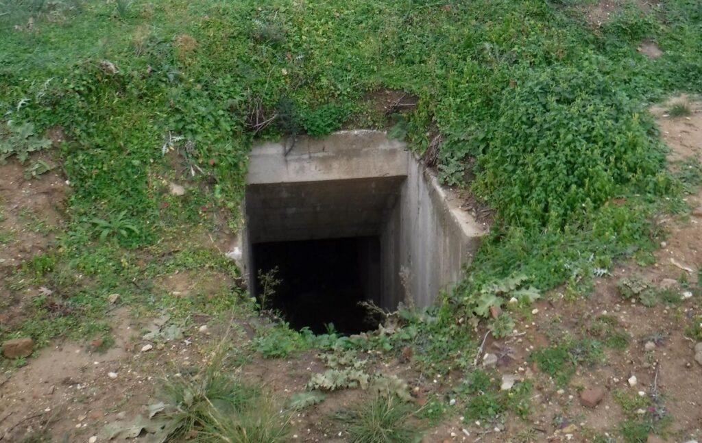 Access point for fortification, Albania