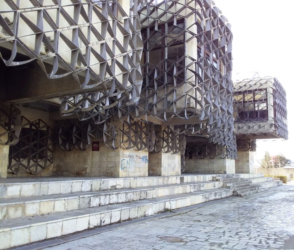 National Library of Kosovo, exploring Pristina