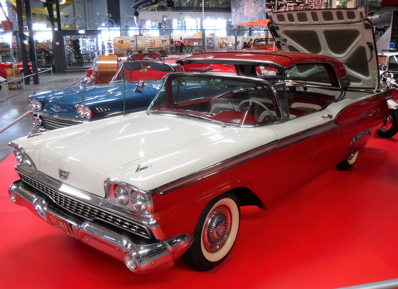 1959 Ford Fairlane 500 Skyliner