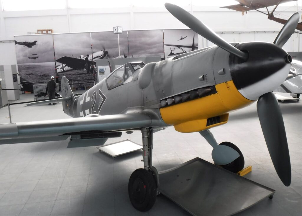 Bf-109 Hangar 10 Zirchow