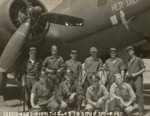 B-17 Her Did and crew