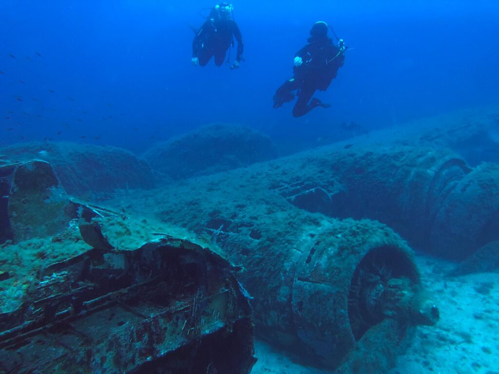 scuba diving Flying Fortress