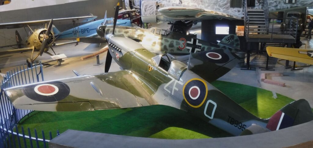 Spitfire SM411